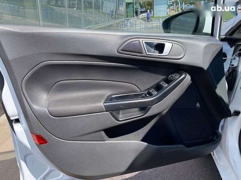Ford Fiesta 2016 - фото 13