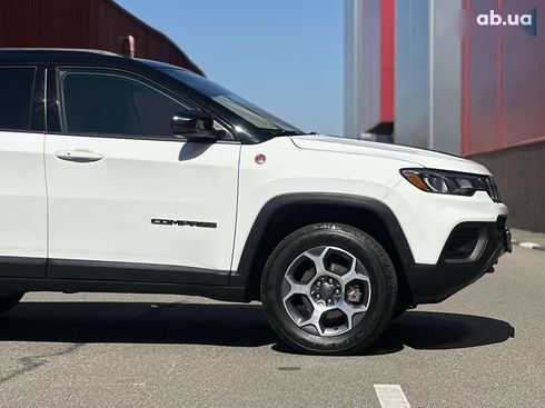 Jeep Compass 2022 - фото 12