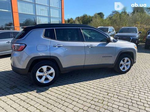 Jeep Compass 2017 - фото 8