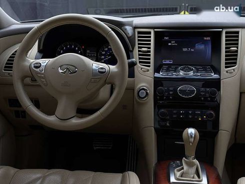 Infiniti QX70 2015 - фото 26