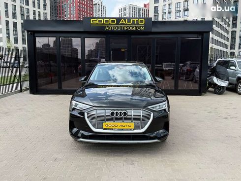Audi E-Tron 2020 - фото 2