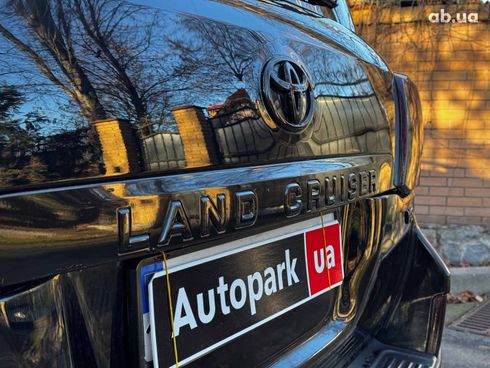 Toyota Land Cruiser 2012 черный - фото 10