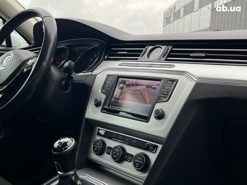 Volkswagen passat b8 2016 белый - фото 17