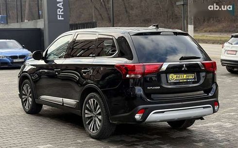 Mitsubishi Outlander 2020 - фото 4