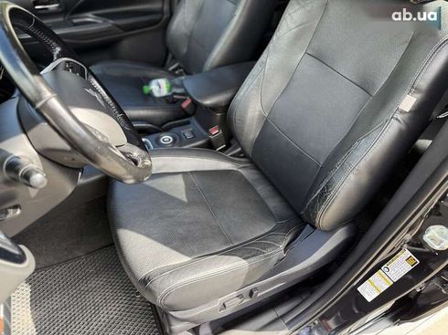 Mitsubishi Outlander 2014 - фото 14