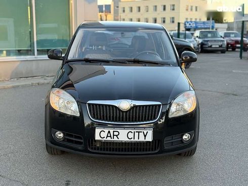 Skoda Fabia 2008 - фото 2