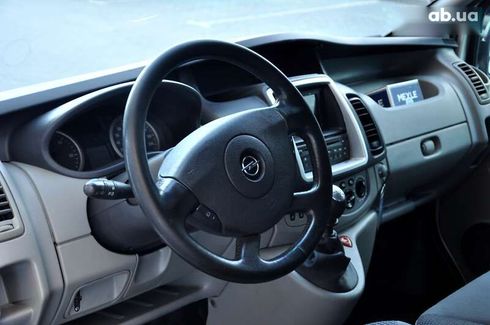 Opel Vivaro 2014 - фото 16