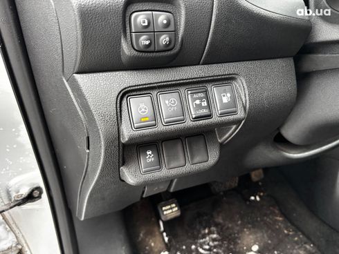 Nissan Leaf 2015 серый - фото 18