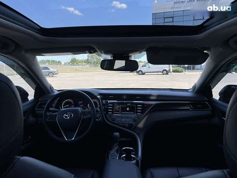 Toyota Camry 2019 - фото 19