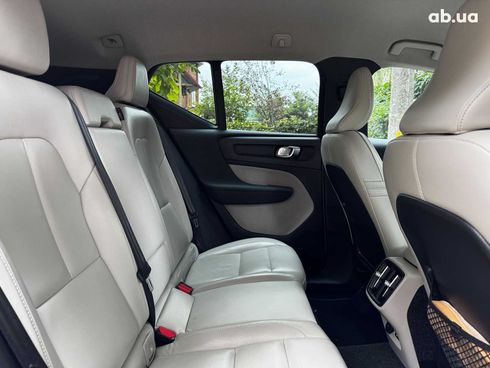 Volvo XC40 2018 белый - фото 29