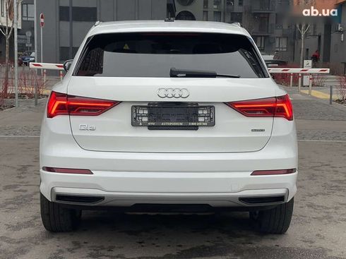 Audi Q3 2019 - фото 12