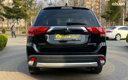 Mitsubishi Outlander 2017 - фото 6