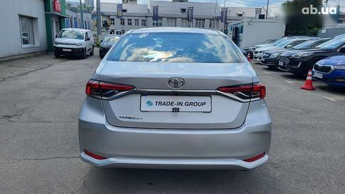 Toyota Corolla 2021 - фото 13