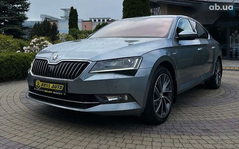 Skoda Superb 2018 - фото 3