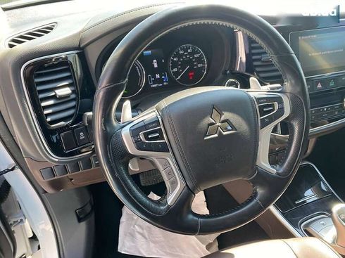 Mitsubishi Outlander 2018 - фото 14