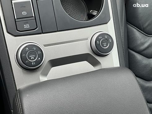 Volkswagen Touareg 2019 серый - фото 62