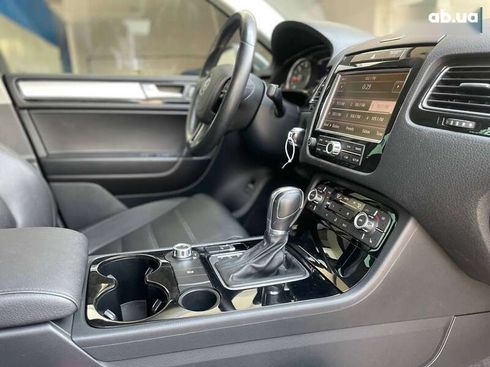 Volkswagen Touareg 2012 - фото 28