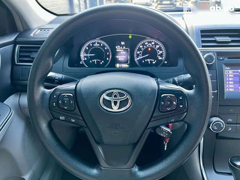 Toyota Camry 2015 - фото 29