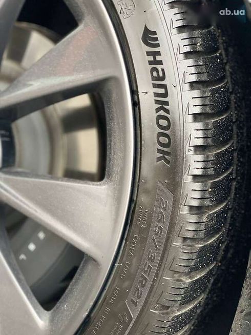 Tesla Model S 2019 - фото 13