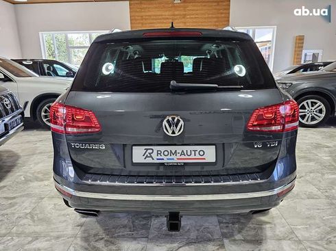 Volkswagen Touareg 2015 - фото 24