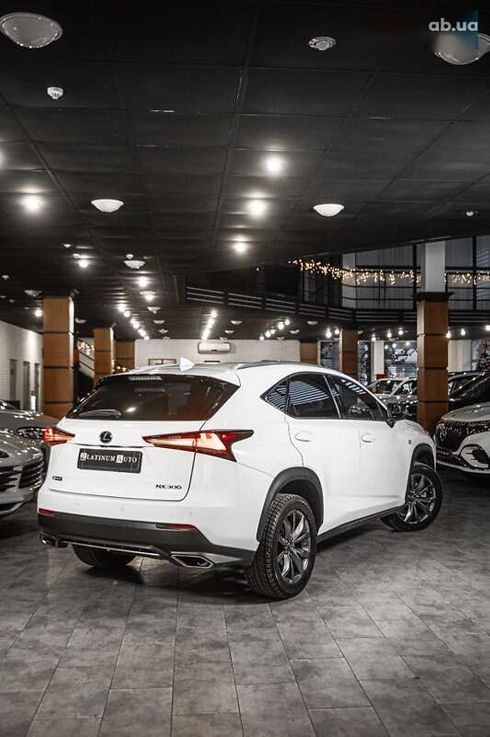 Lexus NX 2021 - фото 17