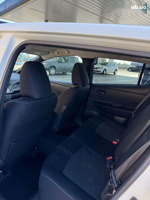 Nissan Leaf 2019 - фото 14