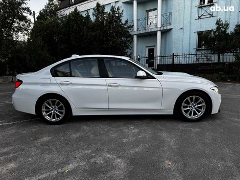 BMW 3 серия 2016 белый - фото 6