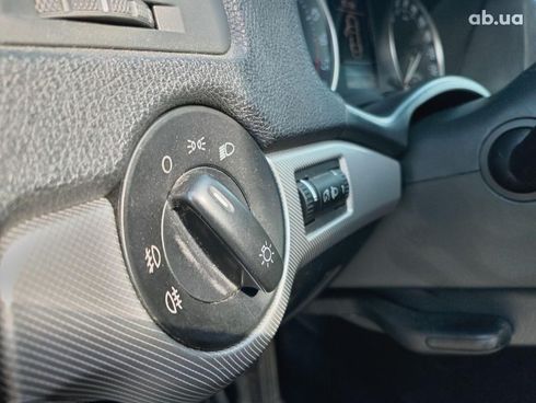 Skoda Octavia 2012 белый - фото 23