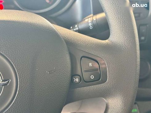 Opel Vivaro 2017 - фото 23