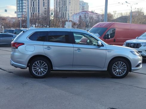 Mitsubishi Outlander PHEV 2020 серый - фото 17