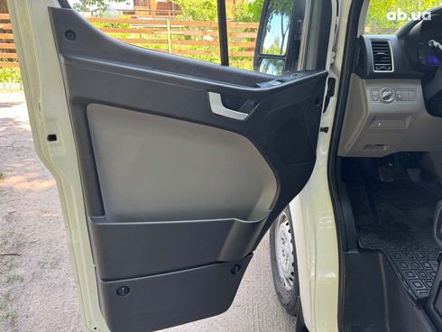 Hyundai H 300 2016 белый - фото 11