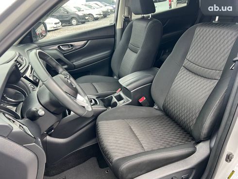 Nissan Rogue 2017 серый - фото 18