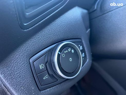 Ford Escape 2017 красный - фото 18