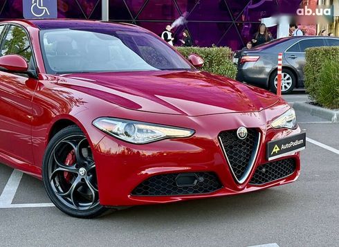 Alfa Romeo Giulia 2019 - фото 4