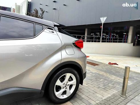 Toyota C-HR 2016 - фото 7
