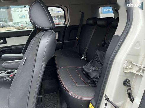 Toyota FJ Cruiser 2008 - фото 11