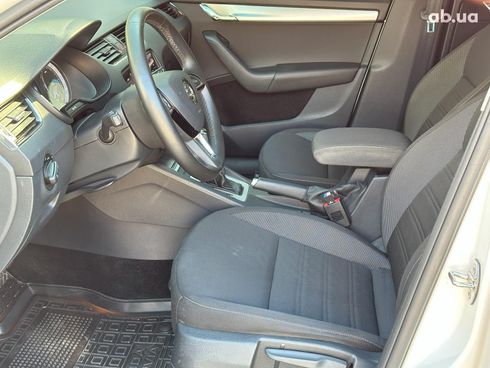 Skoda octavia a7 2019 белый - фото 8
