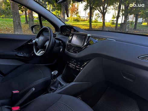 Peugeot 208 2019 серый - фото 60