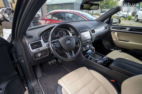 Volkswagen Touareg 2015 - фото 17