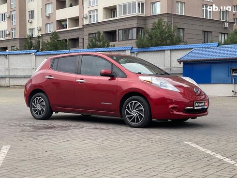 Nissan Leaf 2013 красный - фото 10