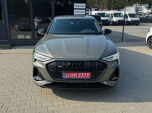 Audi E-Tron 2022 - фото 2
