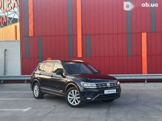 Продаж вживаних Volkswagen Tiguan 2018 року - купити на Автобазарі