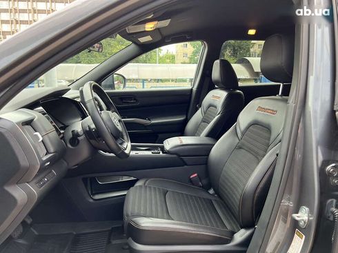 Nissan Pathfinder 2023 - фото 18