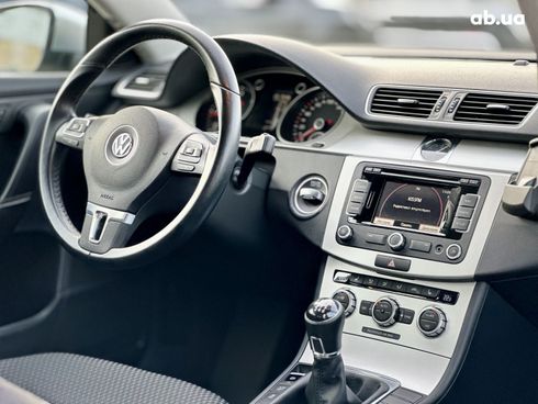 Volkswagen Passat 2013 серый - фото 16