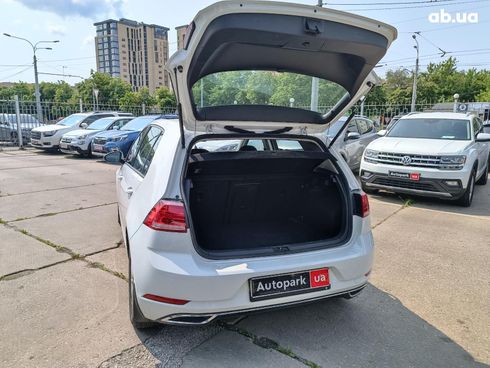 Volkswagen Golf 2019 белый - фото 11