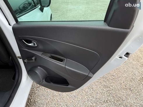 Renault Clio 2016 - фото 12