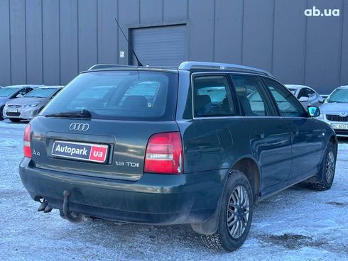 Audi A4 2000 зеленый - фото 4