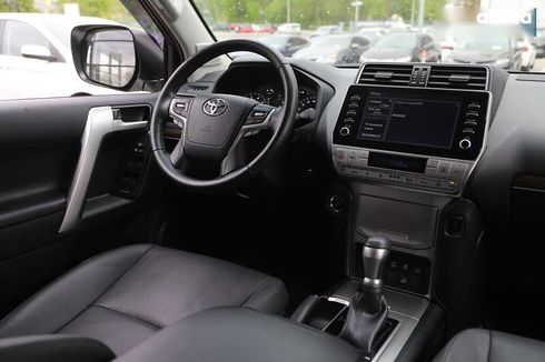 Toyota Land Cruiser Prado 2022 - фото 11