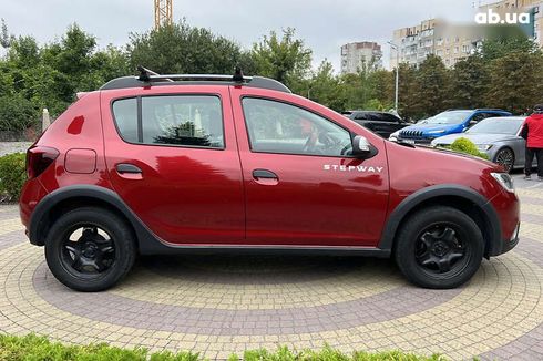 Renault Sandero 2020 - фото 8