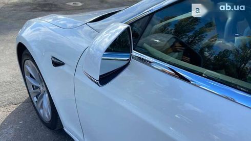 Tesla Model S 2019 - фото 18